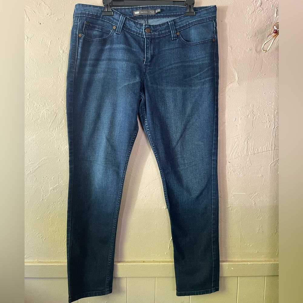 Levi’s Low Rise Skinny Demi Curve
